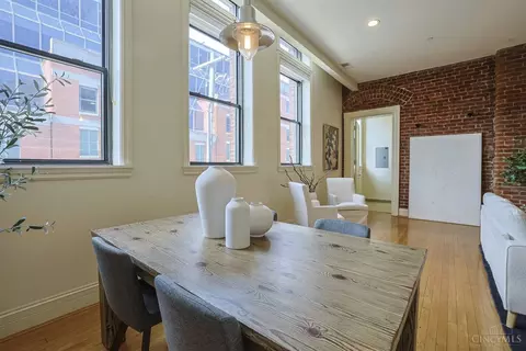 Dining - 1125 St Gregory St, Cincinnati, OH 45202 photo 3 of 4