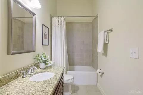 Bath - 1125 St Gregory St, Cincinnati, OH 45202 photo 3 of 3