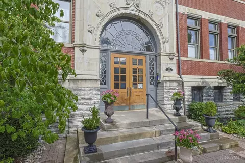 Exterior - 1125 St Gregory St, Cincinnati, OH 45202 photo 2 of 8