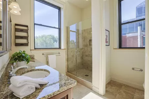 Bath - 1125 St Gregory St, Cincinnati, OH 45202 photo 1 of 3
