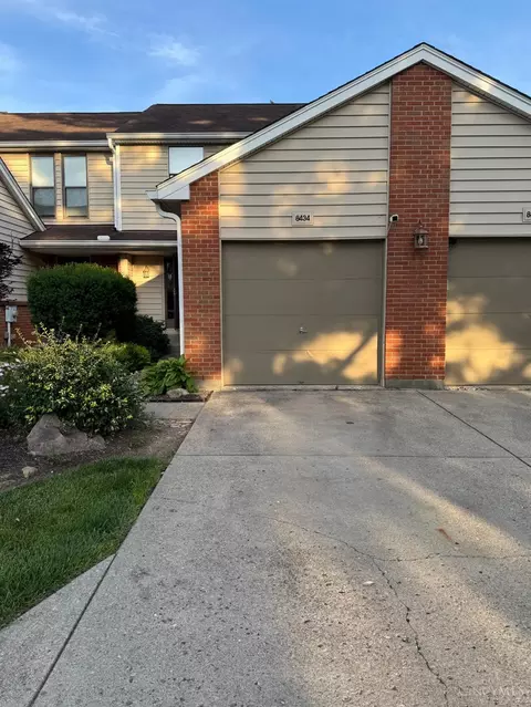 8434 Island Pines Pl, Maineville, OH 45039