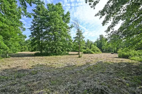 10752 Armstrong Rd, Harlan Twp, OH 45162