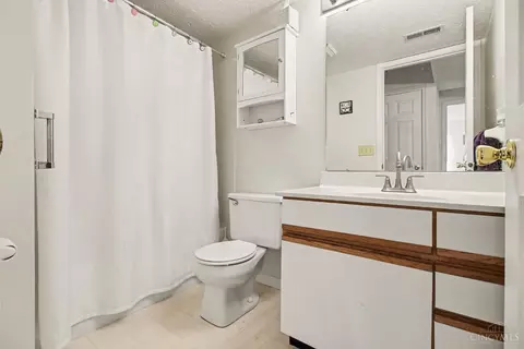 Bath - 5769 Cheviot Rd, Cincinnati, OH 45247 photo 2 of 2