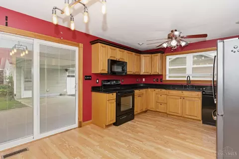 Kitchen - 614 Grant Ave, Georgetown, OH 45121 photo 3 of 6