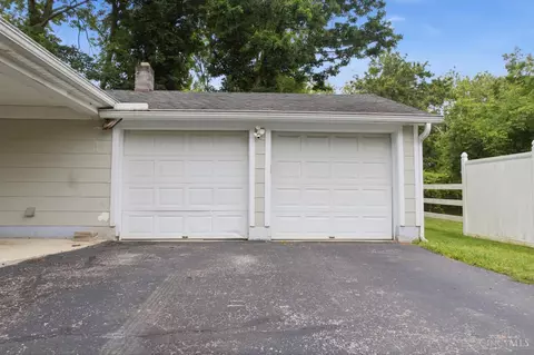 Exterior - 614 Grant Ave, Georgetown, OH 45121 photo 3 of 7