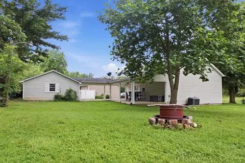 Exterior - 614 Grant Ave, Georgetown, OH 45121 photo 5 of 7