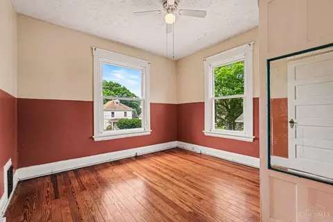 Bedroom - 3742 Applegate Ave, Cheviot, OH 45211 photo 3 of 3