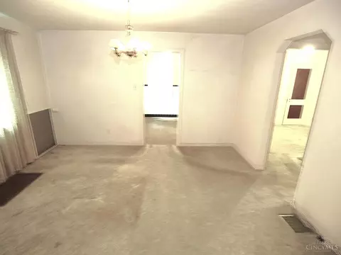 Living - 1646 Quebec Rd, Cincinnati, OH 45205 photo 5 of 5