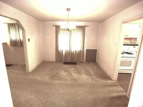 Dining - 1646 Quebec Rd, Cincinnati, OH 45205 photo 1 of 1