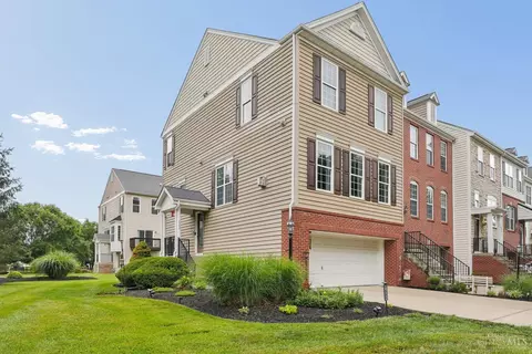 1500 Quarter Horse Cir, Loveland, OH 45140