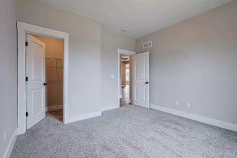 Bedroom - 3664 Silax Dr, Hamilton, OH 45013 photo 5 of 9