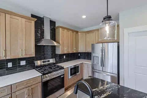 Kitchen - 3664 Silax Dr, Hamilton, OH 45013 photo 7 of 7