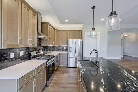 Kitchen - 3664 Silax Dr, Hamilton, OH 45013 photo 3 of 7