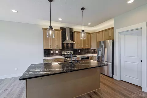 Kitchen - 3664 Silax Dr, Hamilton, OH 45013 photo 6 of 7