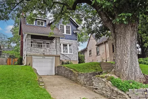 3126 Kinmont St, Cincinnati, OH 45208