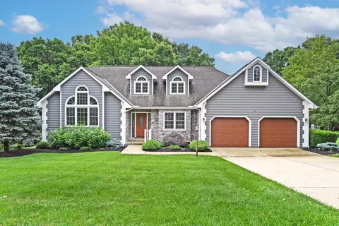 8405 Toddcreek Cir, West Chester, OH 45069
