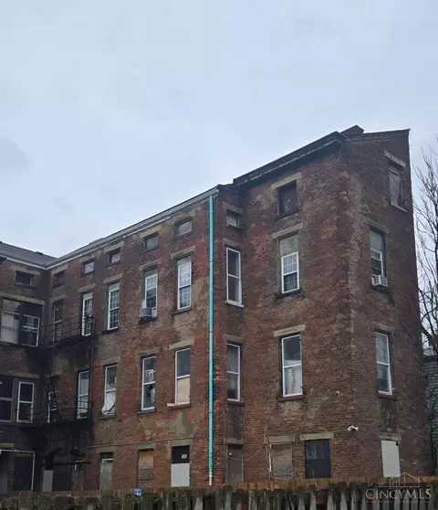2904 Colerain Ave, Cincinnati, OH 45225
