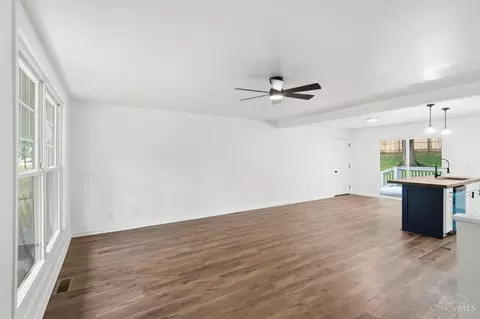 10686 Chelmsford Rd, Forest Park, OH 45240 photo 6
