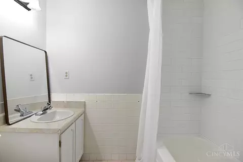 Bath - 2230 Patterson, Kettering, OH 45409 photo 1 of 2