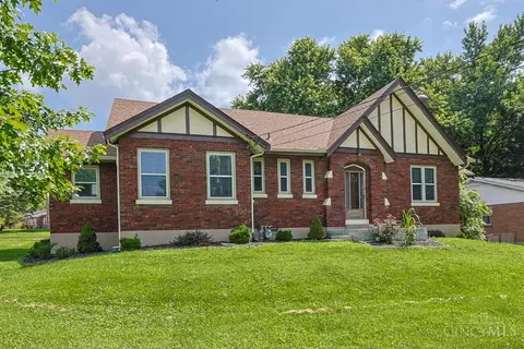 Exterior - 3247 Autumn Ln, Cincinnati, OH 45239 photo 3 of 12