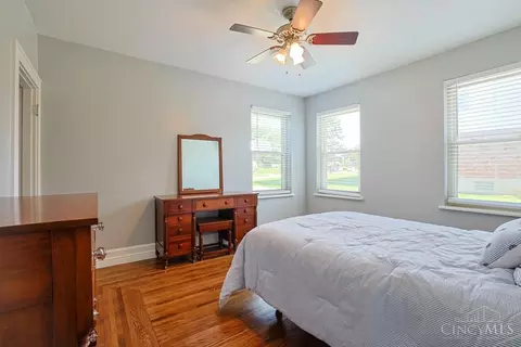 Bedroom - 3247 Autumn Ln, Cincinnati, OH 45239 photo 3 of 4