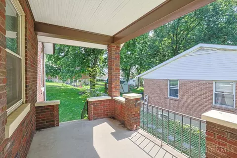 Exterior - 3247 Autumn Ln, Cincinnati, OH 45239 photo 7 of 12