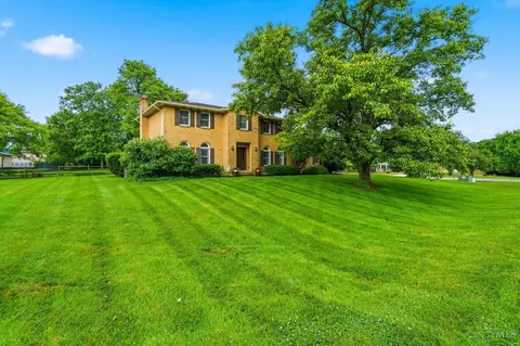 8334 Mary Beth Dr, West Chester, OH 45069