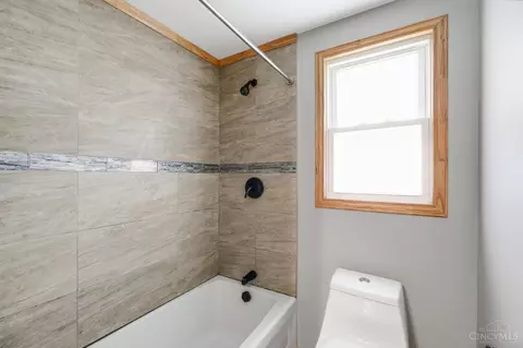 Bath - 239 Burkhart Ave, Reading, OH 45215 photo 5 of 5