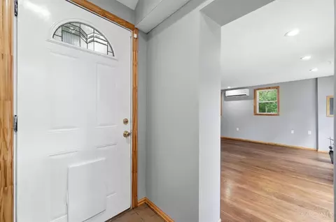 Entry Way - 239 Burkhart Ave, Reading, OH 45215 photo 2 of 4