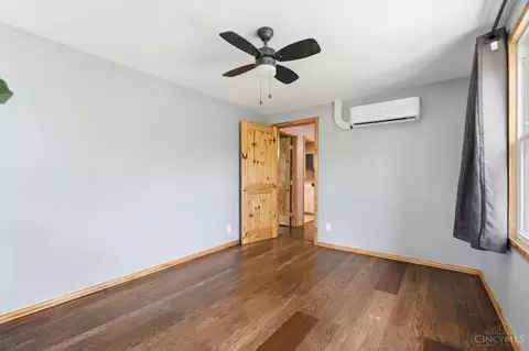 Bedroom - 239 Burkhart Ave, Reading, OH 45215 photo 3 of 4