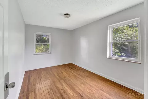 Bedroom - 1401 Beech Ave, Cincinnati, OH 45205 photo 10 of 12