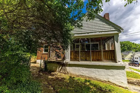 Exterior - 1401 Beech Ave, Cincinnati, OH 45205 photo 3 of 11