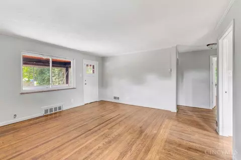 Living - 1401 Beech Ave, Cincinnati, OH 45205 photo 3 of 5