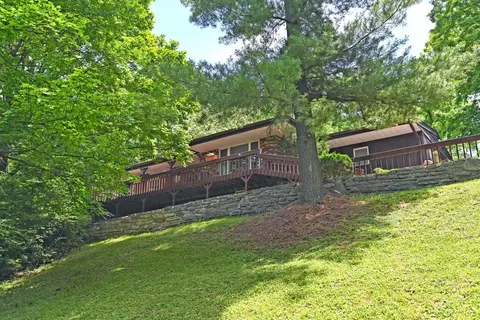 10854 Wyscarver Rd, Sharonville, OH 45241