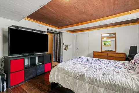 Bedroom - 6612 River Rd, Harrison, OH 45030 photo 3 of 5