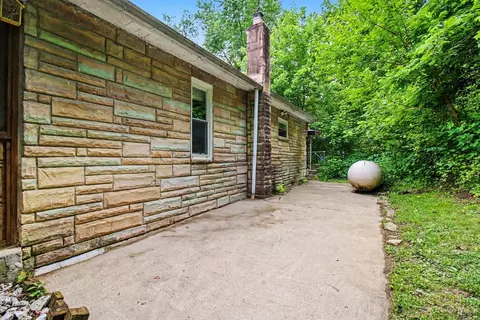 Exterior - 6612 River Rd, Harrison, OH 45030 photo 7 of 9