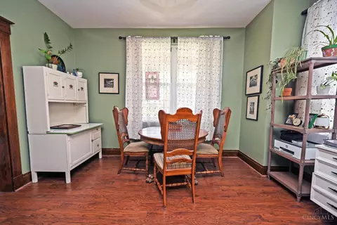 Dining - 3915 Taft Ave, Cheviot, OH 45211 photo 3 of 3