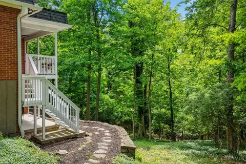 1207 Isis, Cincinnati, OH 45208