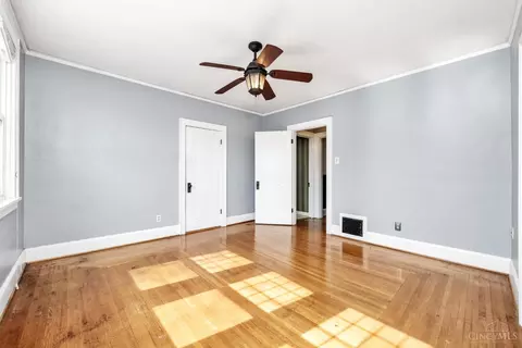Bedroom - 4452 Carnation Ave, Cincinnati, OH 45238 photo 4 of 4