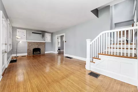 Living - 4452 Carnation Ave, Cincinnati, OH 45238 photo 2 of 4