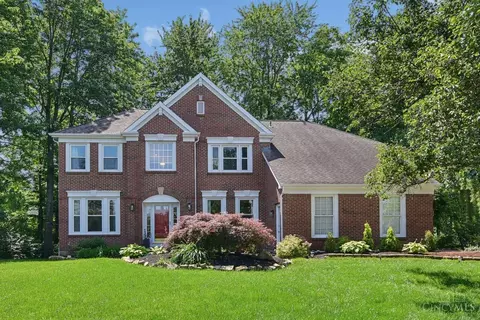594 Belle Meade Farm Dr, Loveland, OH 45140