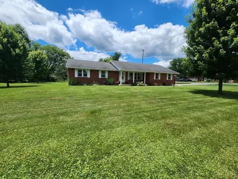 7463 Fairground Rd, Blanchester, OH 45107