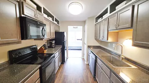Kitchen - 1287 Ebenezer Rd, Cincinnati, OH 45233 photo 1 of 3