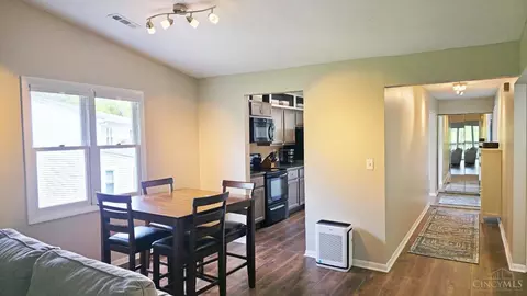 Entry Way - 1287 Ebenezer Rd, Cincinnati, OH 45233 photo 1 of 1
