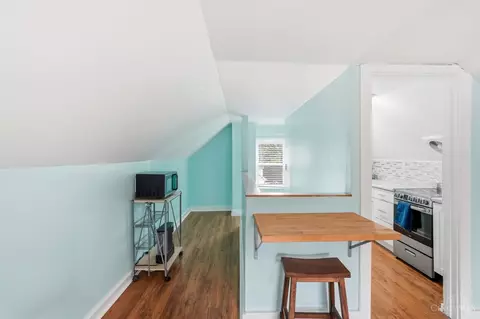 Entry Way - 6616 Roe St, Cincinnati, OH 45227 photo 9 of 10