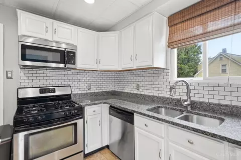 Kitchen - 6616 Roe St, Cincinnati, OH 45227 photo 4 of 5