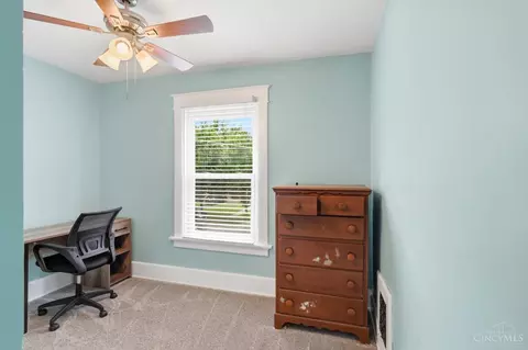 Bedroom - 6616 Roe St, Cincinnati, OH 45227 photo 4 of 5