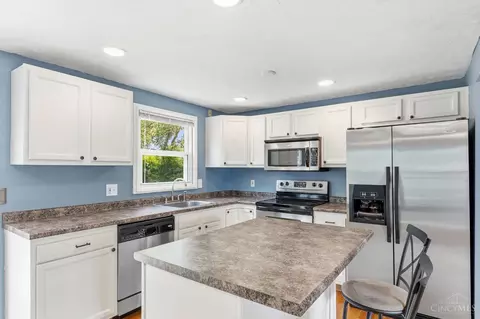 Kitchen - 486 Brunswick Dr, Forest Park, OH 45240 photo 2 of 2
