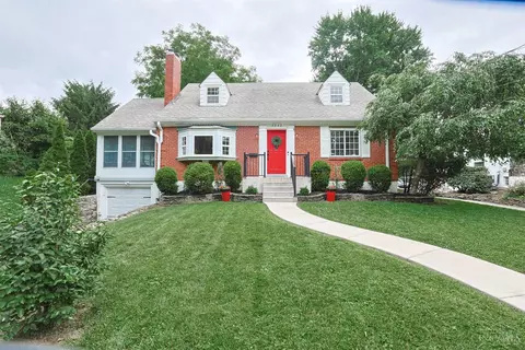5042 Collinwood Pl, Cincinnati, OH 45227