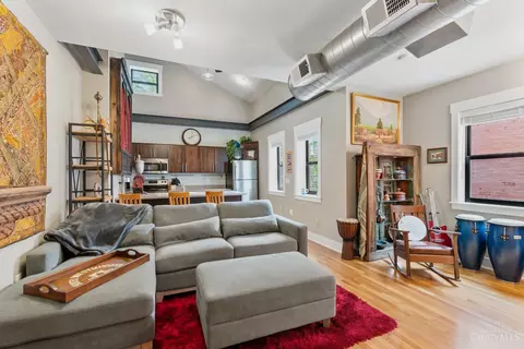 Living - 1406 Republic St, Cincinnati, OH 45202 photo 1 of 2